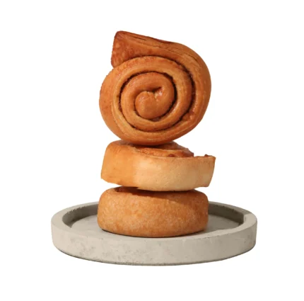 نان رول شیر دارچین